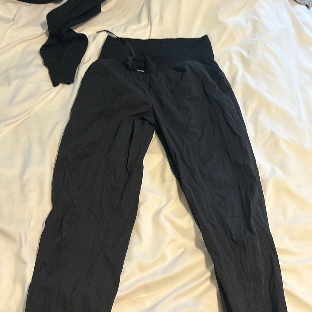 Lululemon dance studio joggers